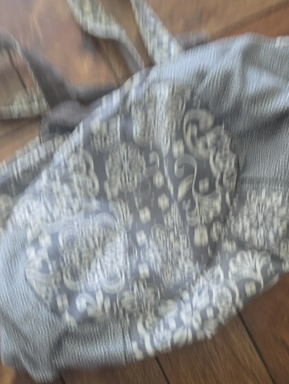 Thirty-One Retro Metro Gray and White Floral/BohoTote. Retired Print
